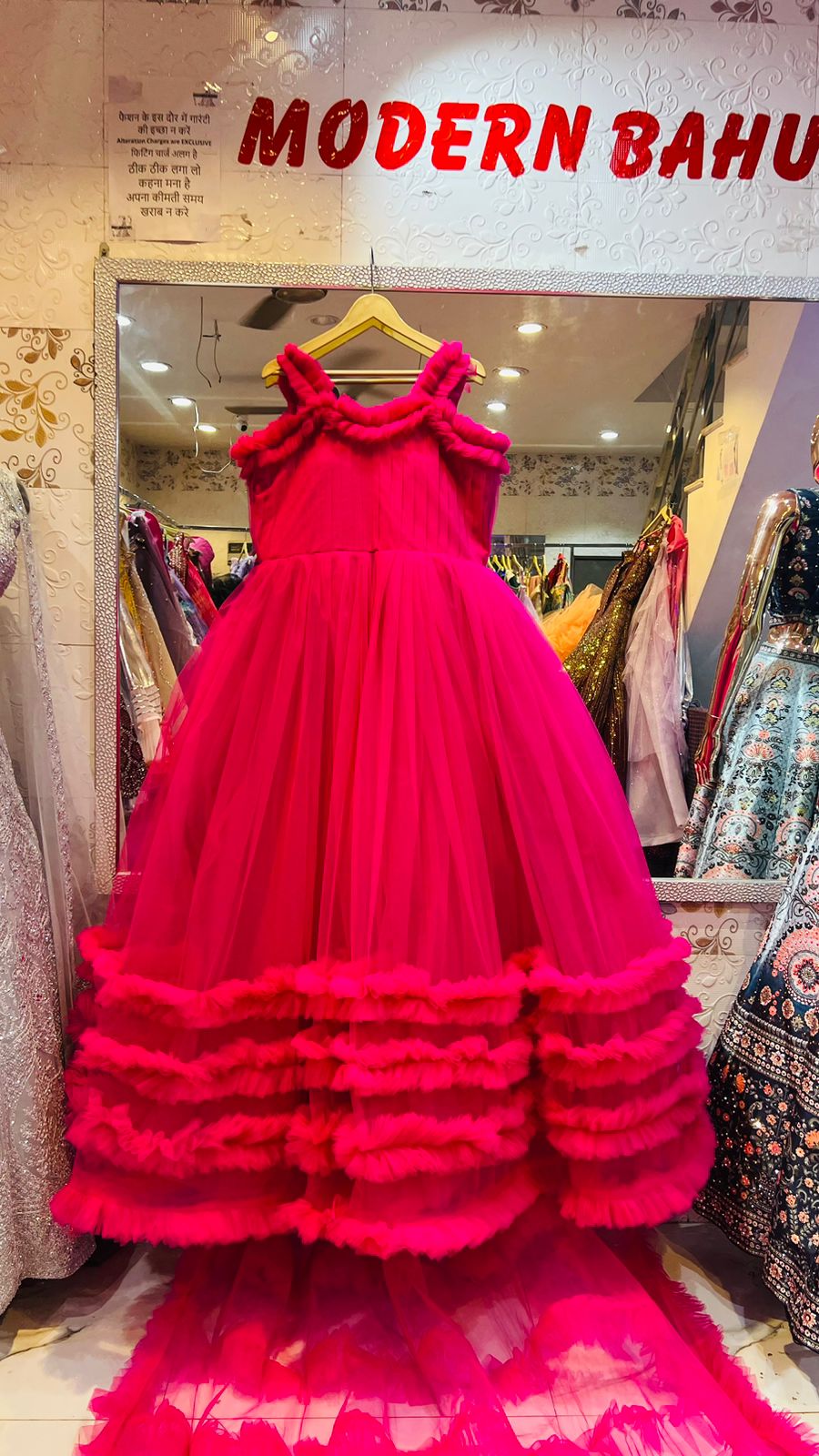 Beautifull Tail Pre-Wedding Gown