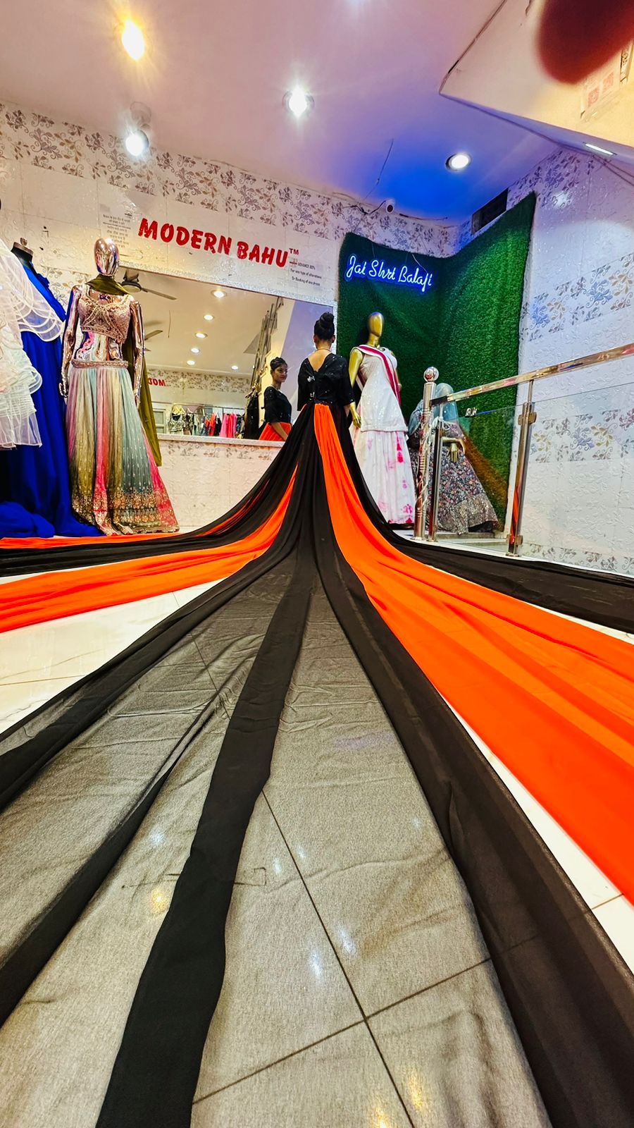 Beautifull Tail Pre-Wedding Gown