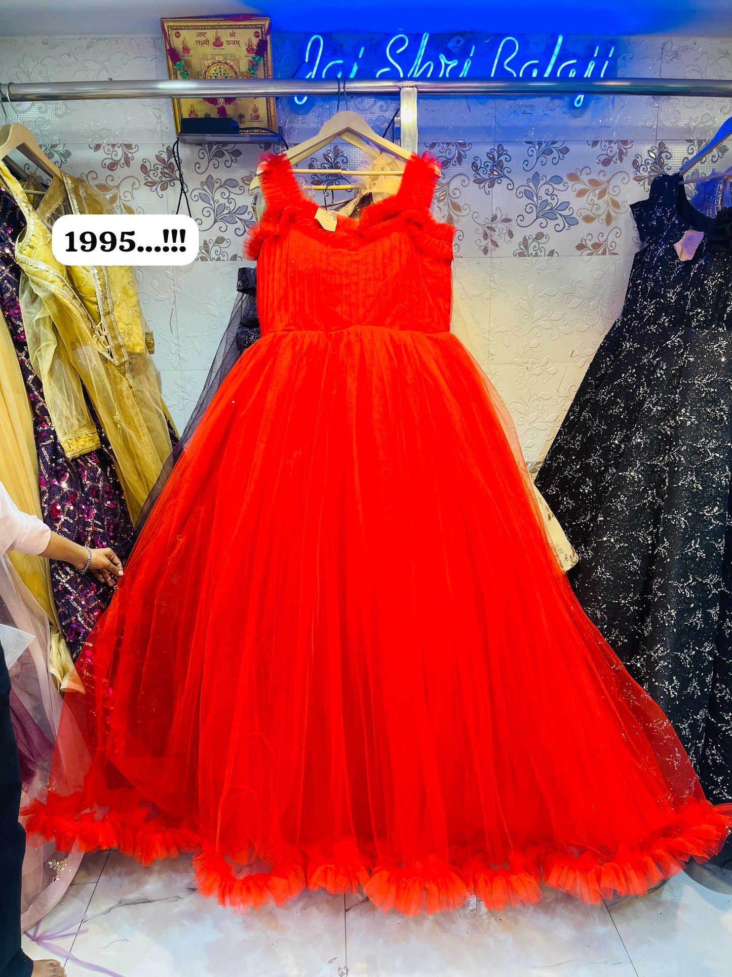 ColorMuse – Personalized Net Gown with Grand Flare