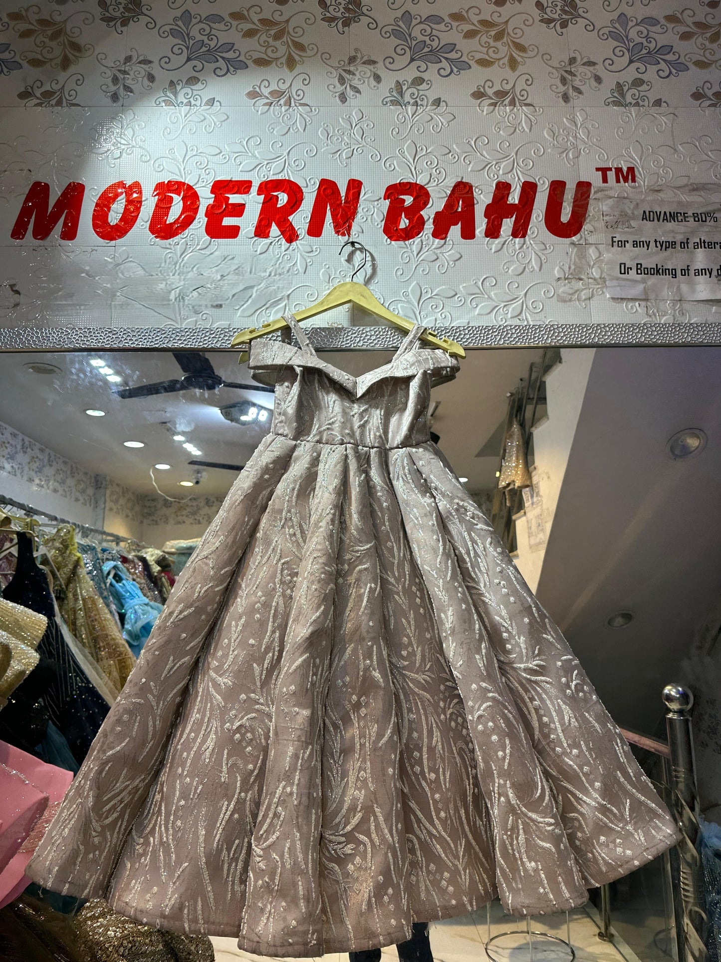 Elegant Champagne Glitter Print Off-Shoulder Ball Gown for Girls – Princess Party Wear