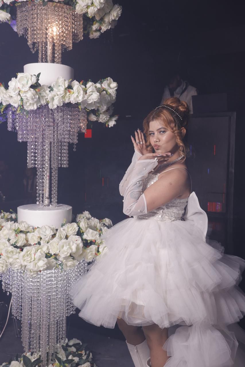 Show-Stopping White High-Low Tulle Party Dress with Sequin Bodice, Big Bow & Dramatic Train – Luxury Birthday & Club Wear