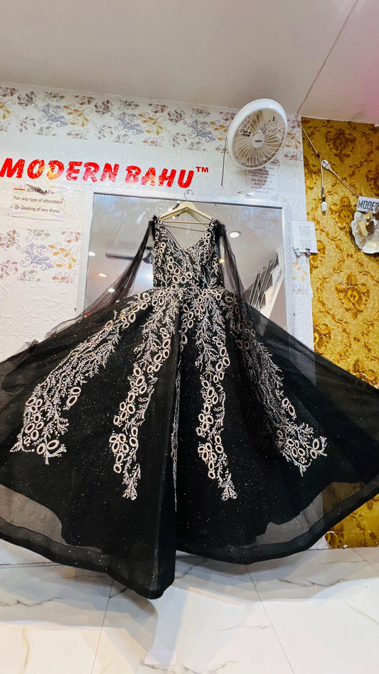 Slay in style with our classic black gown – because elegance never goes out of fashion.