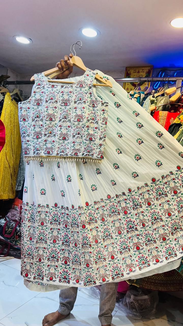 Chic White Pleated Georgette Lehenga Choli with Vibrant Floral Print & Tassel Detail – Summer Ethnic Wear